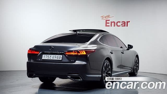 Lexus LS500 5세대 3.5 Luxury AWD, 2022 2