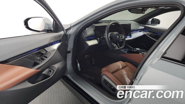 BMW 5시리즈 (G60) 530i xDrive M Sport, 2024 10
