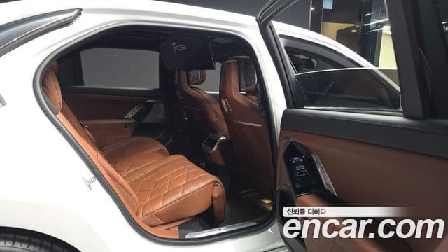 BMW 7시리즈 (G70) 740i sDrive M Sport, 2023 12