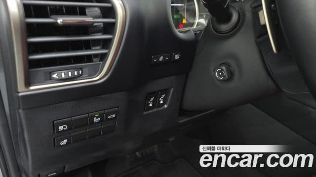 Lexus NX300h Executive, 2020 17