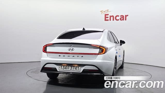 Hyundai Sonata гибрид (DN8) Modern, 2022 4