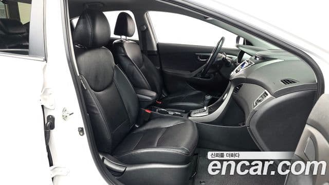 Hyundai Avante MD Premier, 2012 10