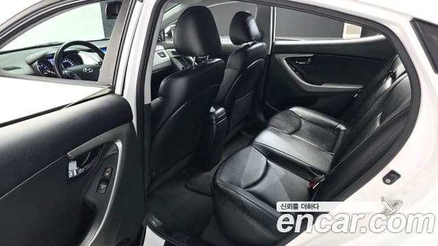 Hyundai Avante MD Premier, 2012 12