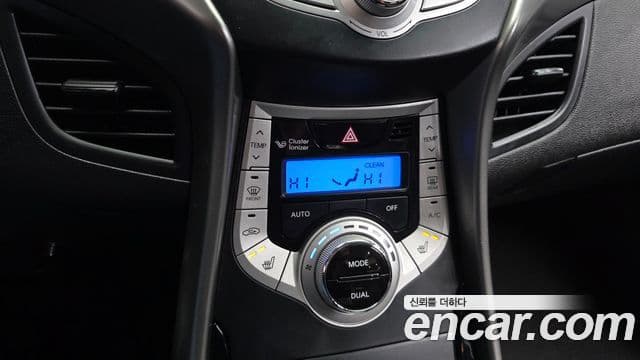 Hyundai Avante MD Premier, 2012 17