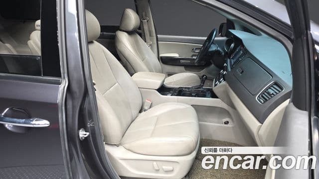 Kia All New Carnival Noblesse, 2016 11