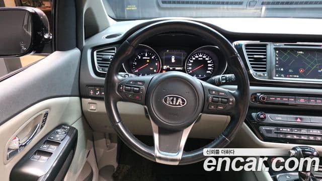 Kia All New Carnival Noblesse, 2016 13