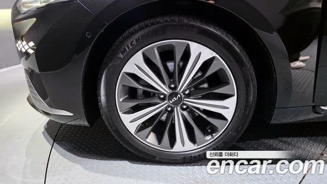 Kia K8 гибрид Signature, 2023 все фото