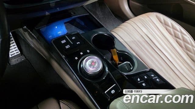 Kia K8 гибрид Signature, 2023 9