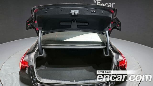 Kia K8 гибрид Signature, 2023 20