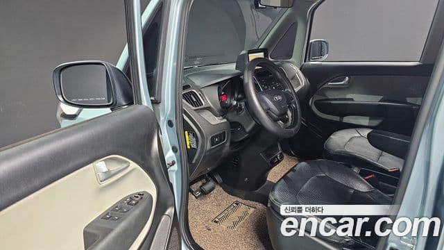 Kia Ray Deluxe, 2013 11