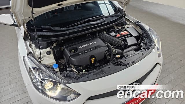 Hyundai i30(новый кузов / новое поколение) дизель 1.6 VGT Extreme, 2012 6