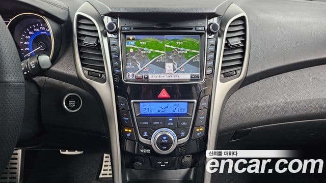 Hyundai i30(новый кузов / новое поколение) дизель 1.6 VGT Extreme, 2012 16