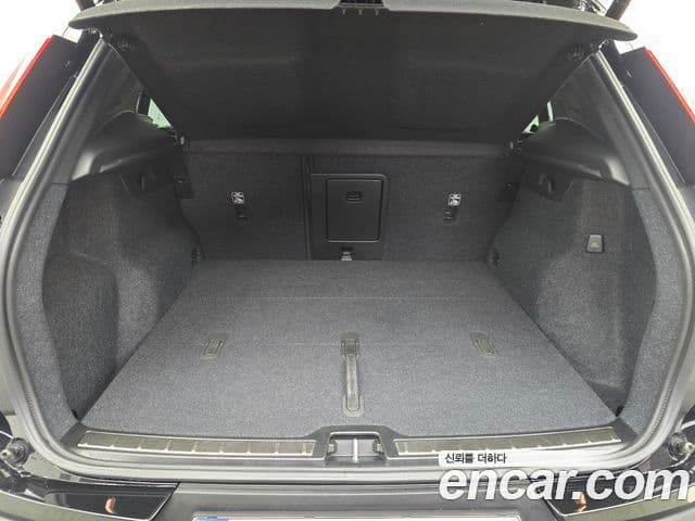 Volvo XC40 B4 Ultimate Bright, 2024 14