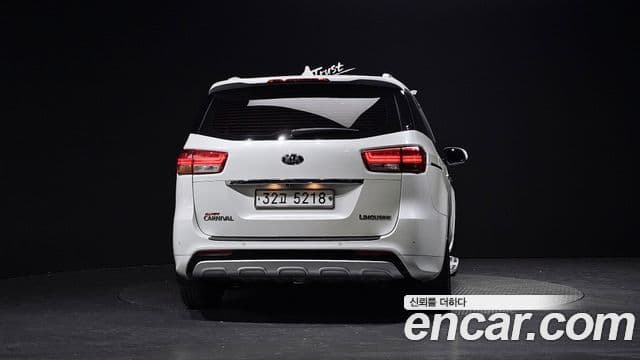 Kia All New Carnival Luxury, 2016 4