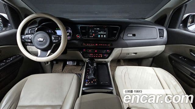 Kia All New Carnival Luxury, 2016 7