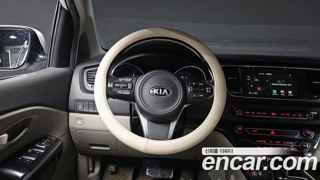 Kia All New Carnival Luxury, 2016 13