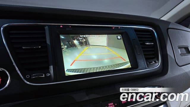 Kia All New Carnival Luxury, 2016 16