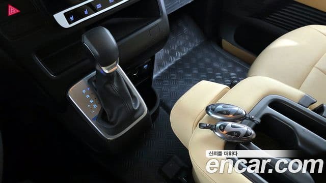 Hyundai Staria Modern, 2025 9