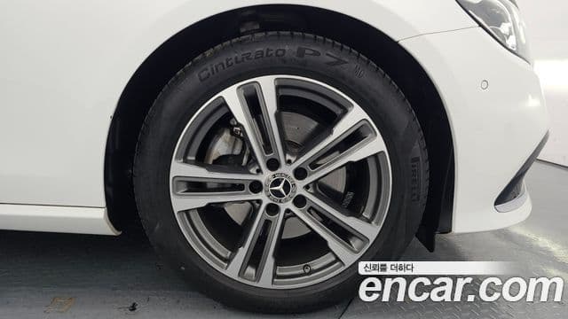 Mercedes-Benz E-класс W213 Avantgarde, 2023 все фото