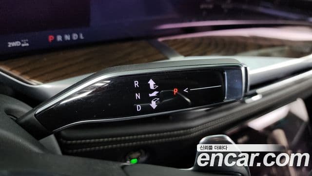 Cadillac Escalade 5세대 ESV Sport Platinum, 2025 9