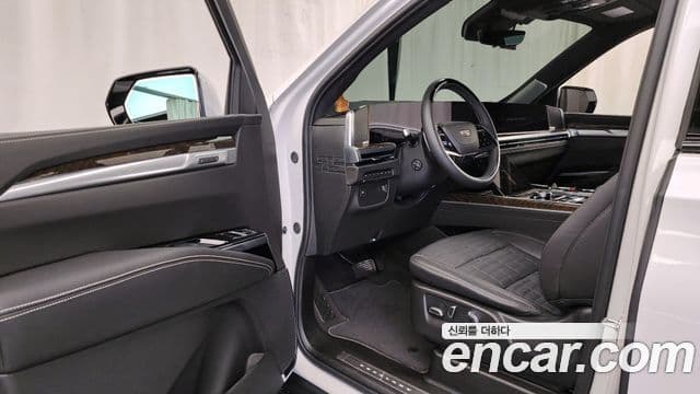 Cadillac Escalade 5세대 ESV Sport Platinum, 2025 10