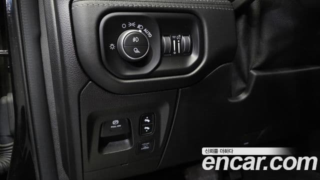 Dodge 램픽업, 2020 13