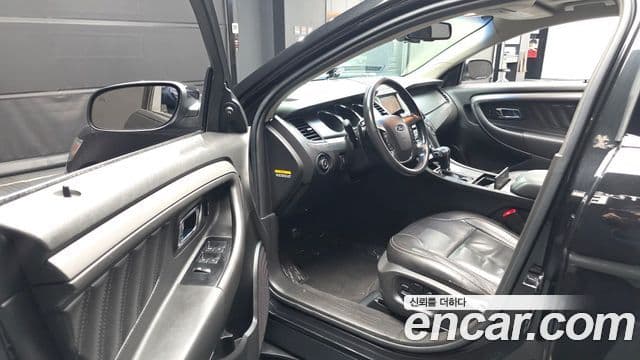 Ford New 토러스 6세대, 2011 10