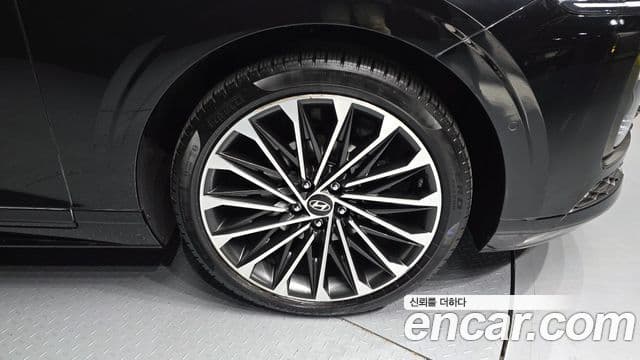 Hyundai Grandeur гибрид (GN7) Calligraphy, 2024 все фото