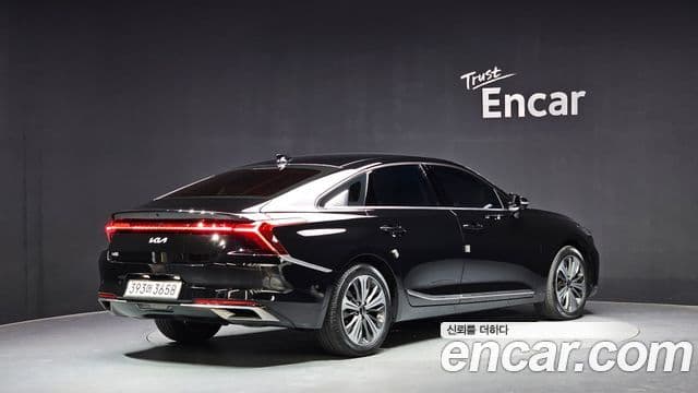 Kia K8 Signature, 2023 2