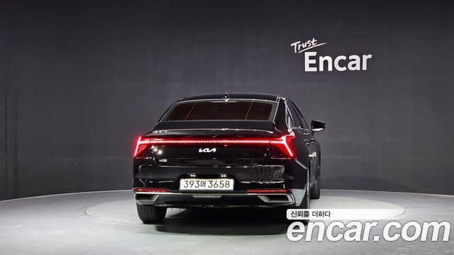 Kia K8 Signature, 2023 4