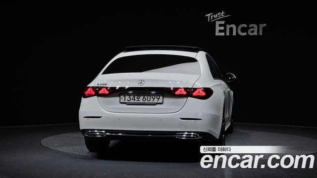 Mercedes-Benz E-класс W214 Avantgarde, 2025 4