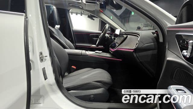 Mercedes-Benz E-класс W214 Avantgarde, 2025 11