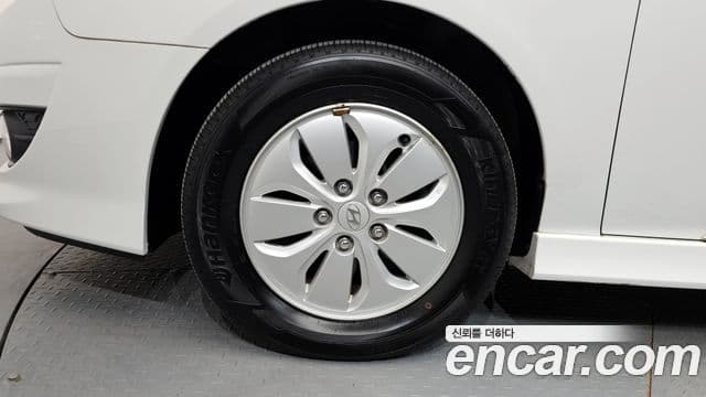 Hyundai Avante гибрид Advance Pack, 2010 все фото