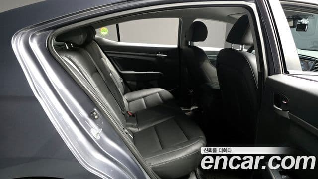 Hyundai Avante AD 1.6 GDI Smart, 2018 12