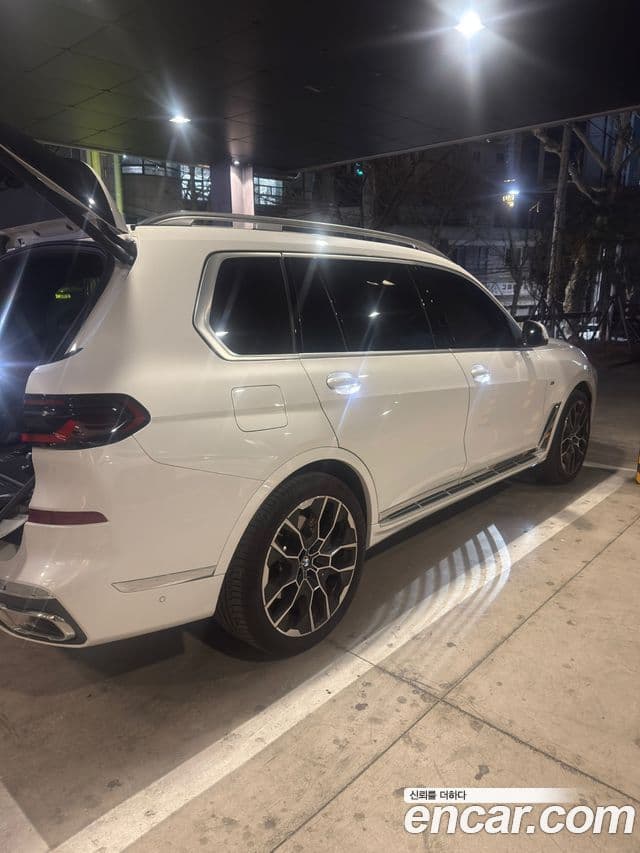 BMW X7 (G07) xDrive 40i M Sport 6인승, 2024 2