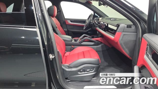 Porsche Cayenne (PO536) 3.0 E-гибрид, 2024 11