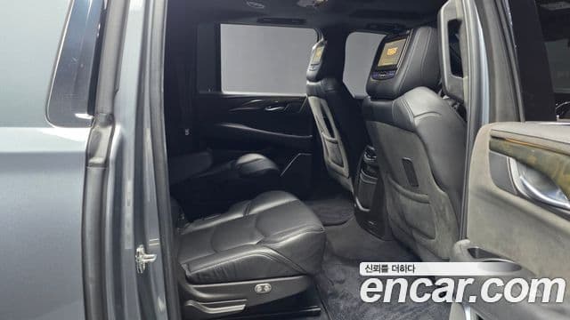 Cadillac Escalade 4세대, 2018 12