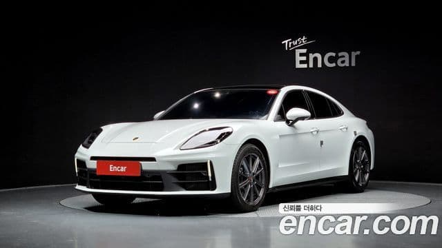 Porsche Panamera (976)