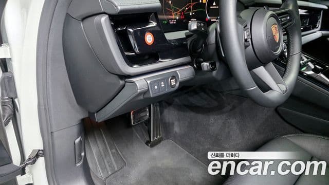 Porsche Panamera (976), 2024 17