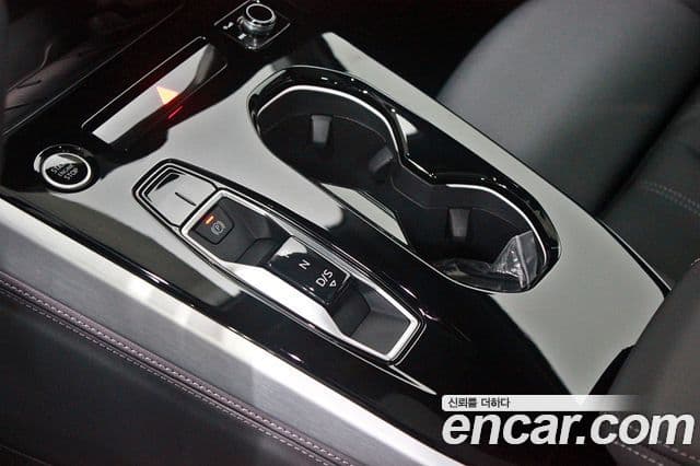 Audi A5 (B10) 40 TFSI Quattro S Line, 2025 9