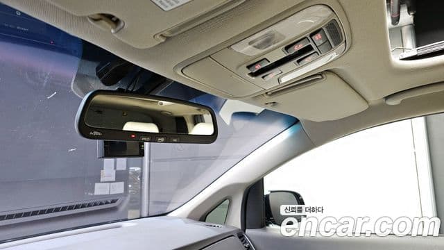 Kia All New Carnival VIP, 2016 18