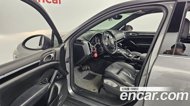 Porsche New Cayenne 958, 2012 11