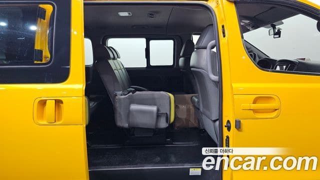 Hyundai Grand Starex 4WD детский перевозочный автомобиль, 2016 12