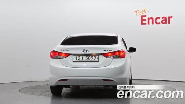 Hyundai Avante MD Luxury, 2012 4