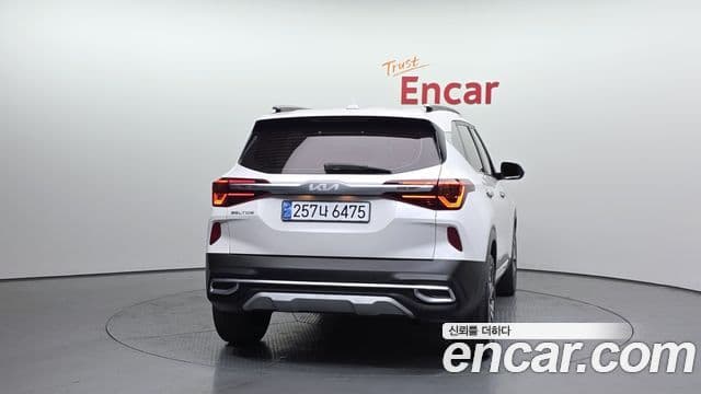 Kia Seltos Signature, 2023 4