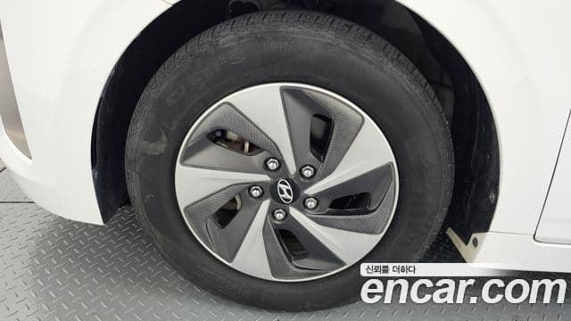 Hyundai Ioniq гибрид, 2016 все фото