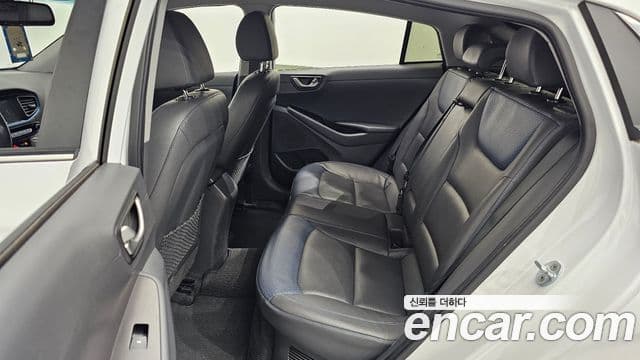 Hyundai Ioniq гибрид, 2016 12