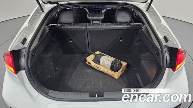 Hyundai Ioniq гибрид, 2016 20