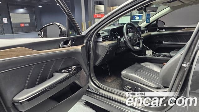 Kia K5 3세대 Signature, 2020 11