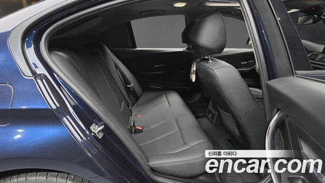 BMW 3시리즈 (F30), 2017 12